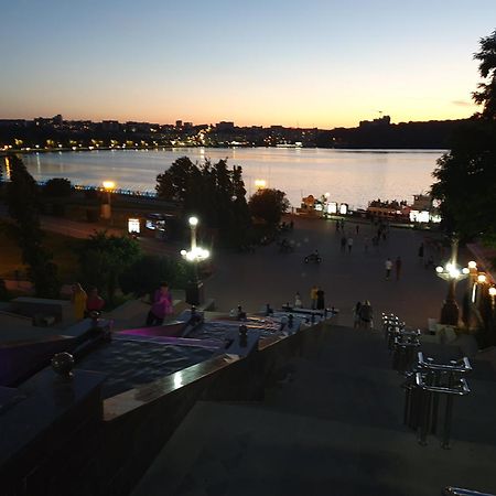 Стильна Квартира-Студія В Центрі Міста На Набережній Ternopil Camera foto