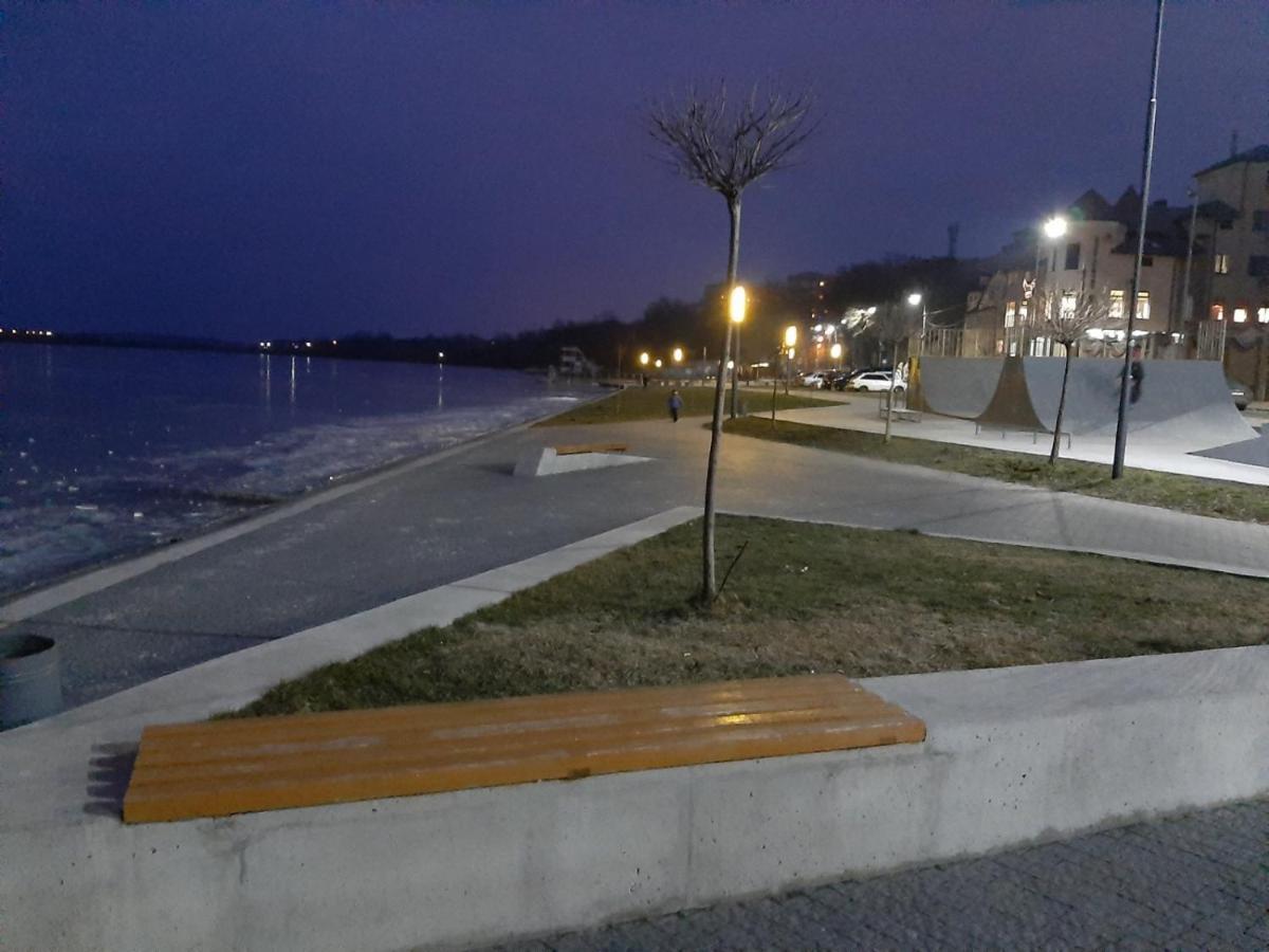 Стильна Квартира-Студія В Центрі Міста На Набережній Ternopil Esterno foto